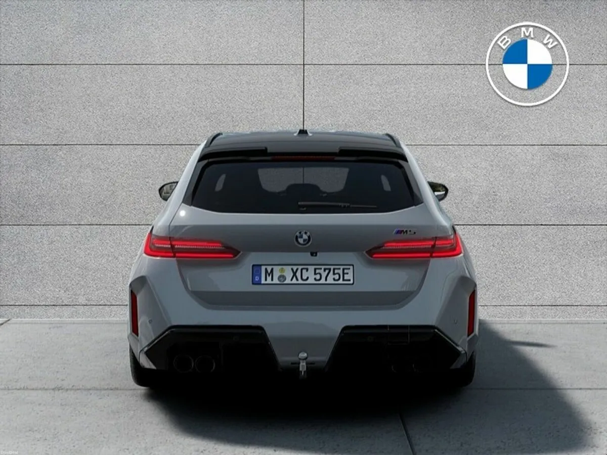BMW M5 Touring - Image 3