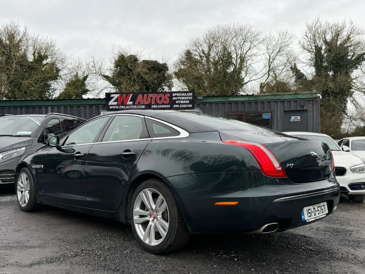 151 Jaguar XJ 3.0 D Premium Luxury - Image 6
