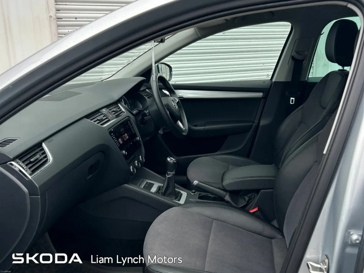 Skoda Octavia SOLEIL ESTATE 1.6 TDI 115 BHP - Image 4