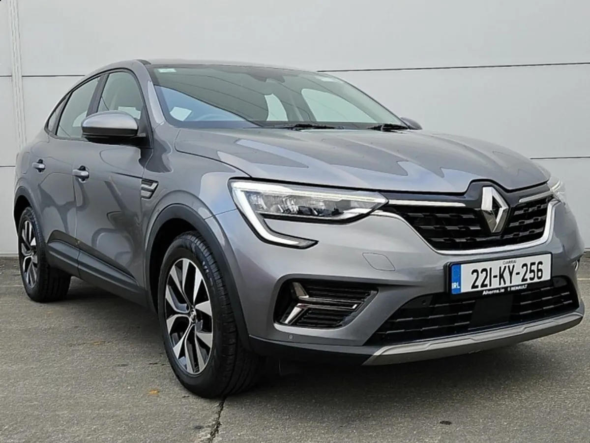 Renault Arkana ICONIC E-TECH HYBRID 145 AUTO - Image 1