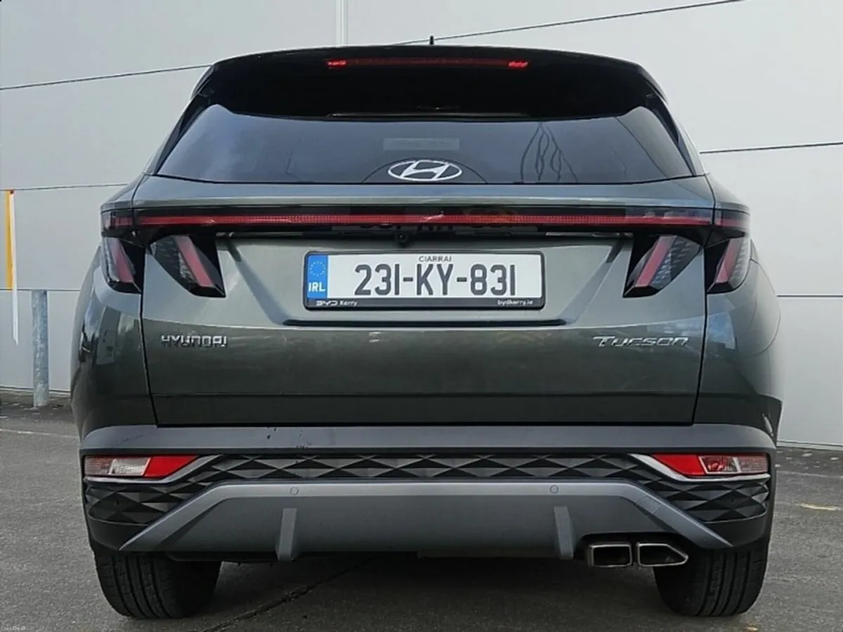 Hyundai Tucson 2WD Executive Plus - Image 4