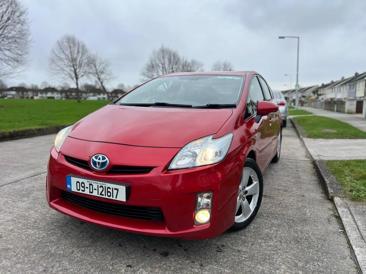 Toyota Prius 1.8 hybrid (low mileage) - Image 1