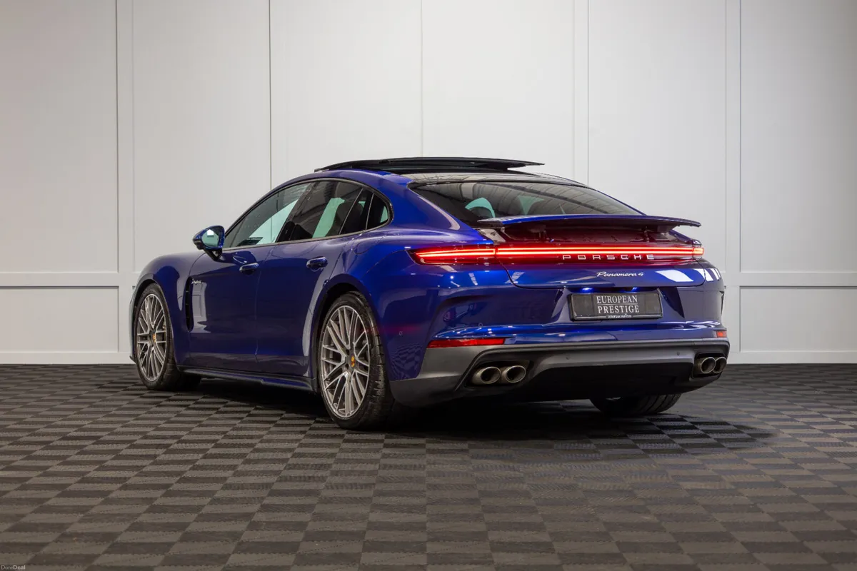 252 Porsche Panamera 4 E-Hybrid - Image 4