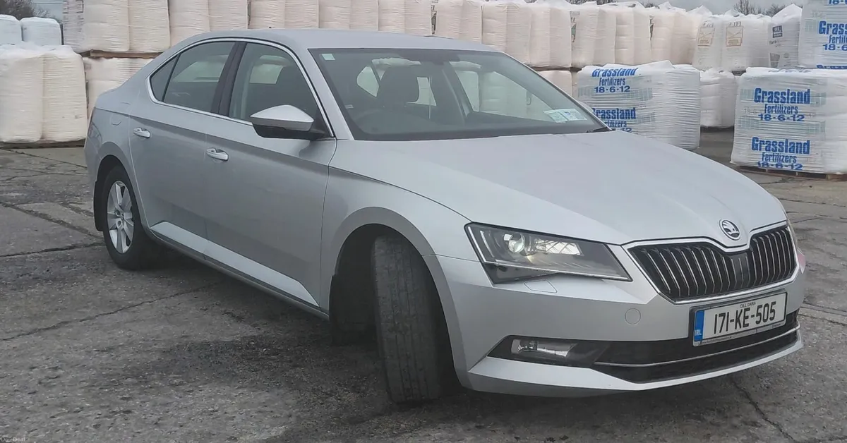 Skoda Superb 2017 - Image 1