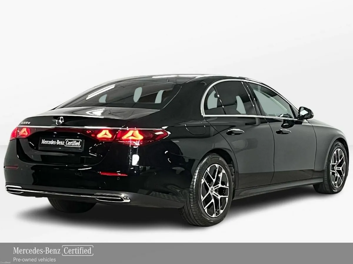 Mercedes-Benz E-Class 220d Avantgarde - 1 OWNER IR - Image 3