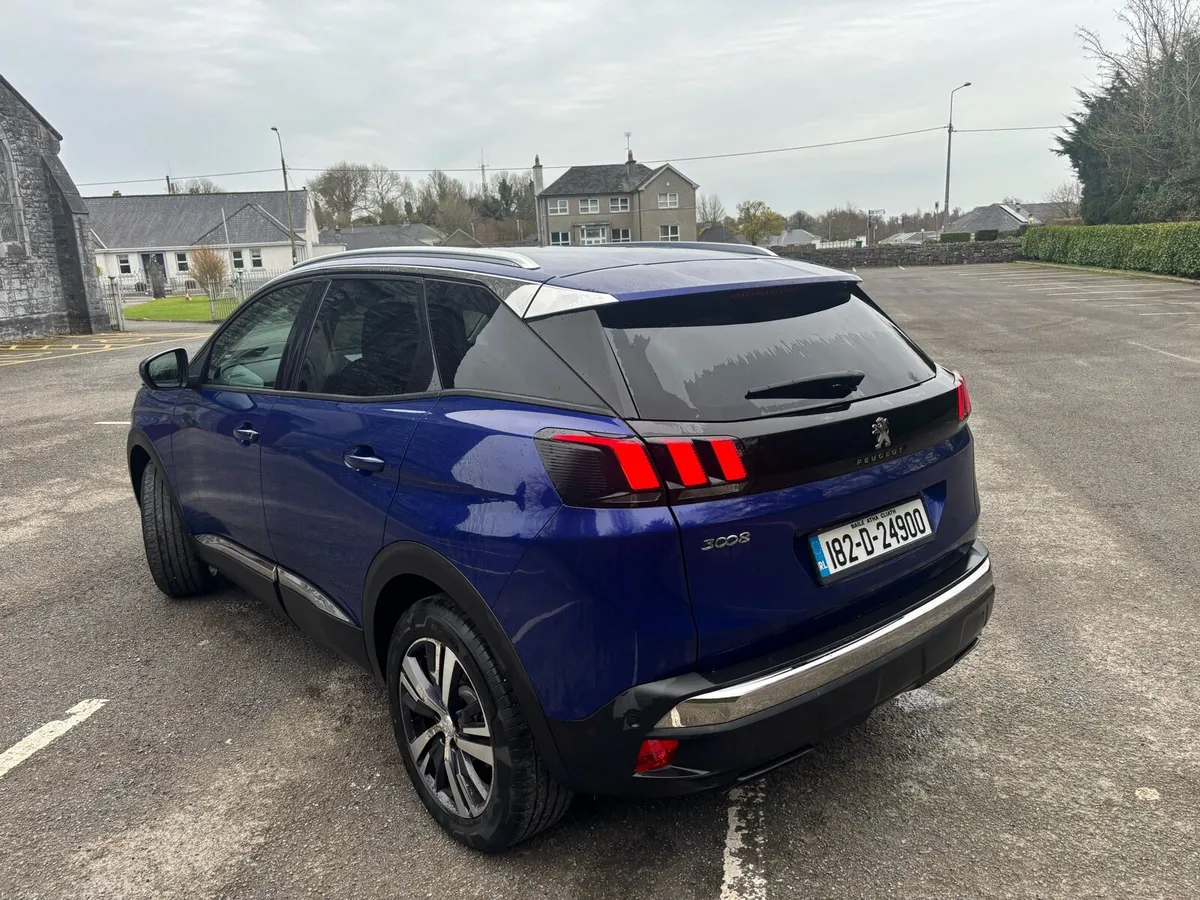 Peugeot 3008 1.5 blueHdi ALLURE - Image 2
