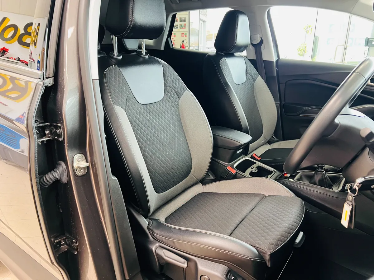 Low Kms As New SRI 130PS 4DR **Finance Arranged/Ve - Image 4