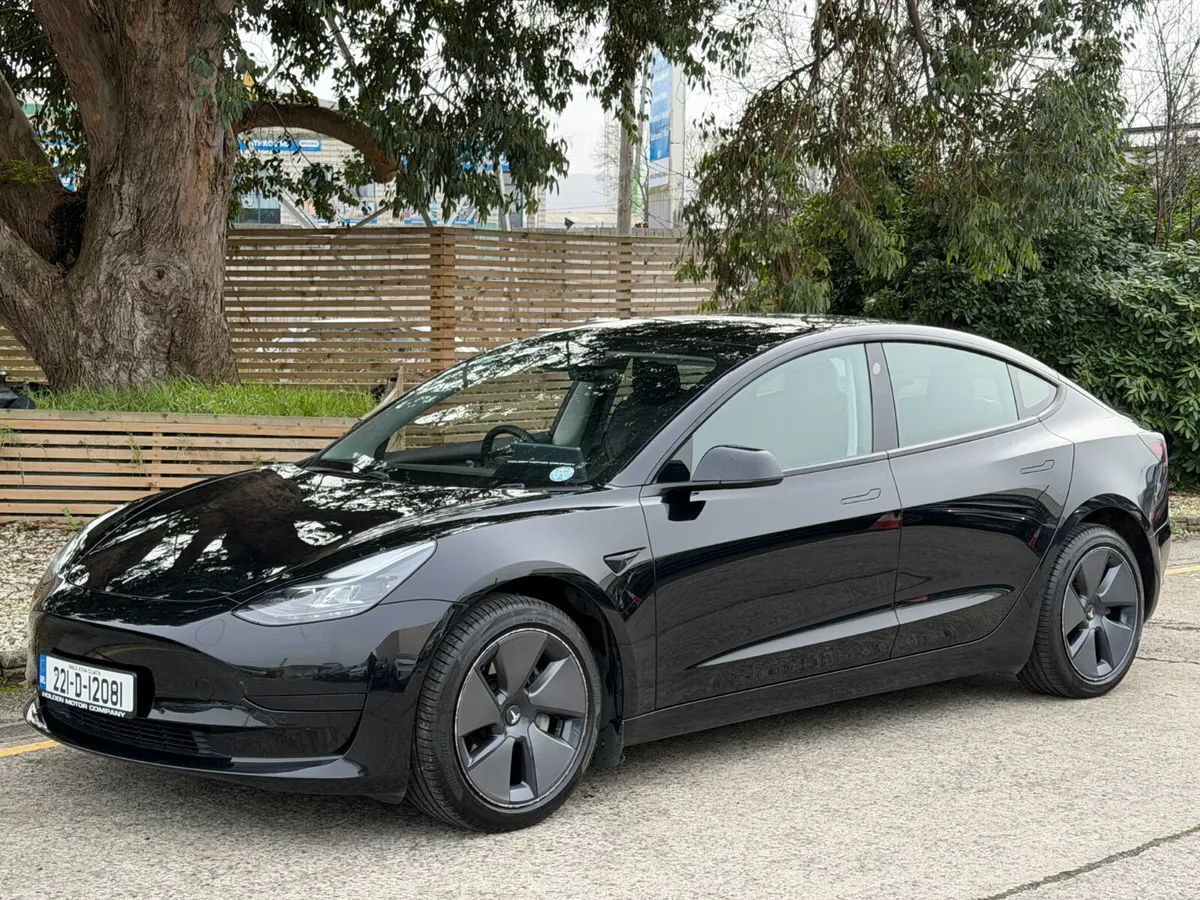 2022 Tesla Model 3..PAN ROOF..HEATED SEATS - Image 3