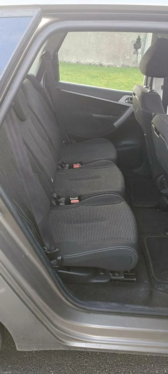Citroen C4 Picasso 1.6 HDI VTR + - Image 6