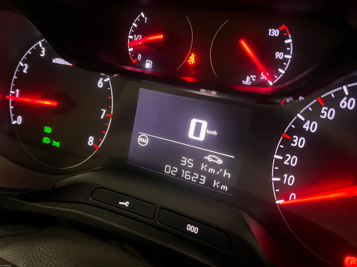 **DIESEL 2024**Best Value As New Opel Crossland 6 - Image 4