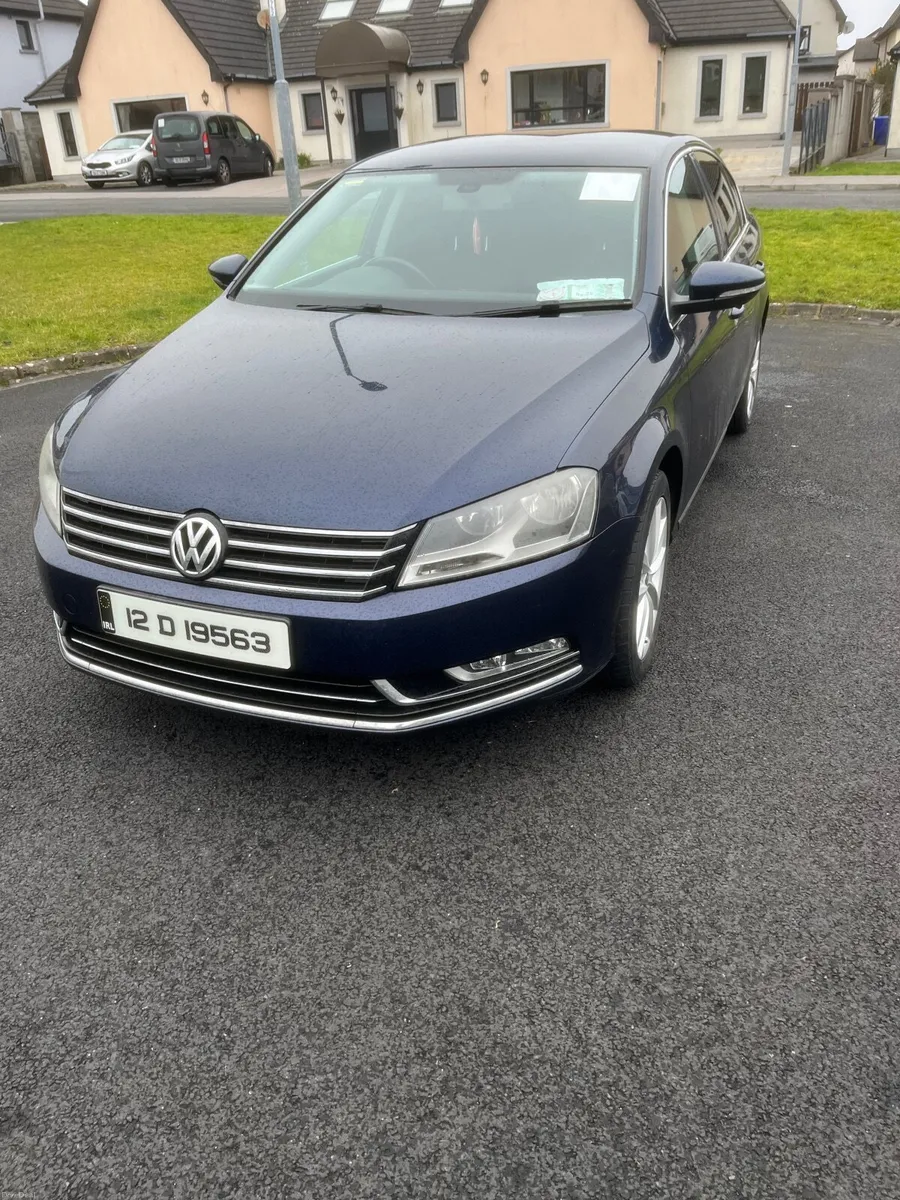 Volkswagen Passat 2012 - Image 4