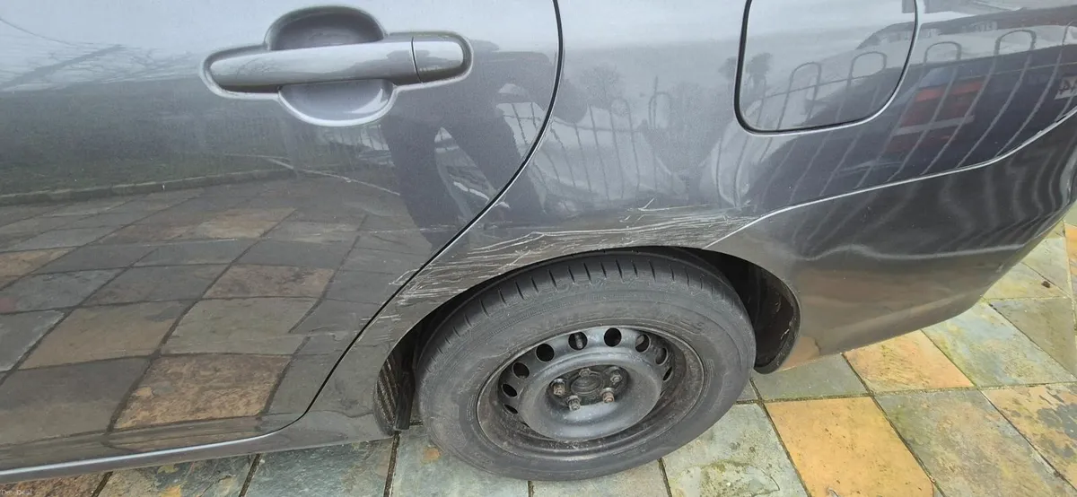 Toyota Corolla 2011 - Image 3