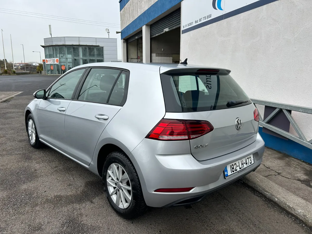 Volkswagen Golf. ONE OWNER. - Image 3
