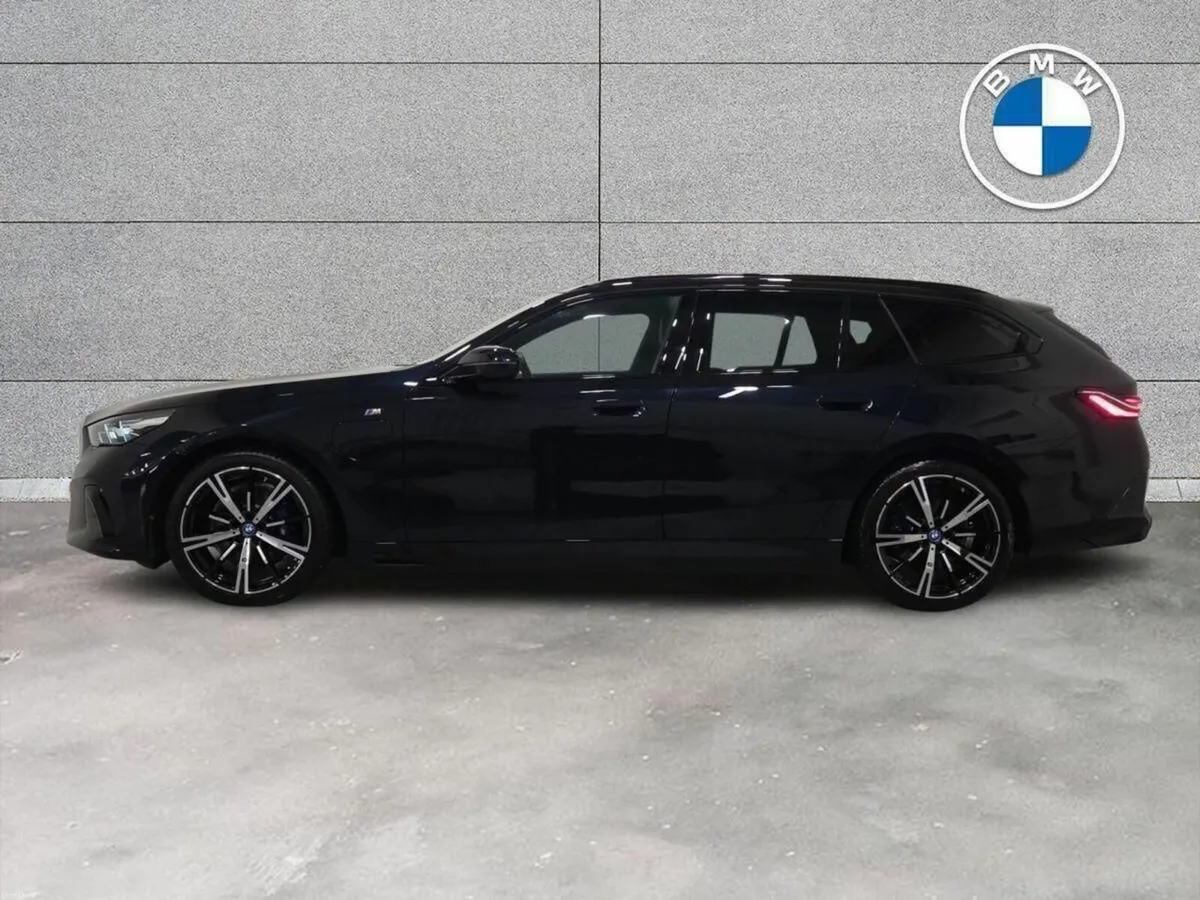 BMW 5-Series 530e M Sport Touring - Image 3