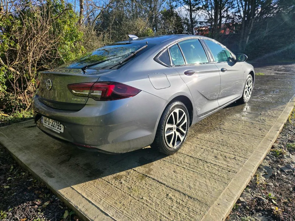 2018 Opel Insignia - Image 2