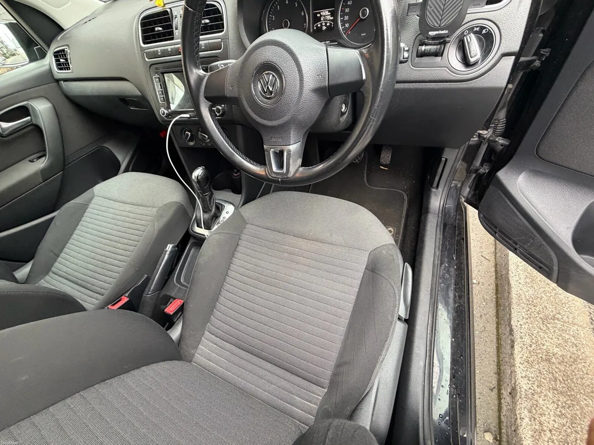 Volkswagen polo 1.2 TSI automatic 2013 petrol- New - Image 4