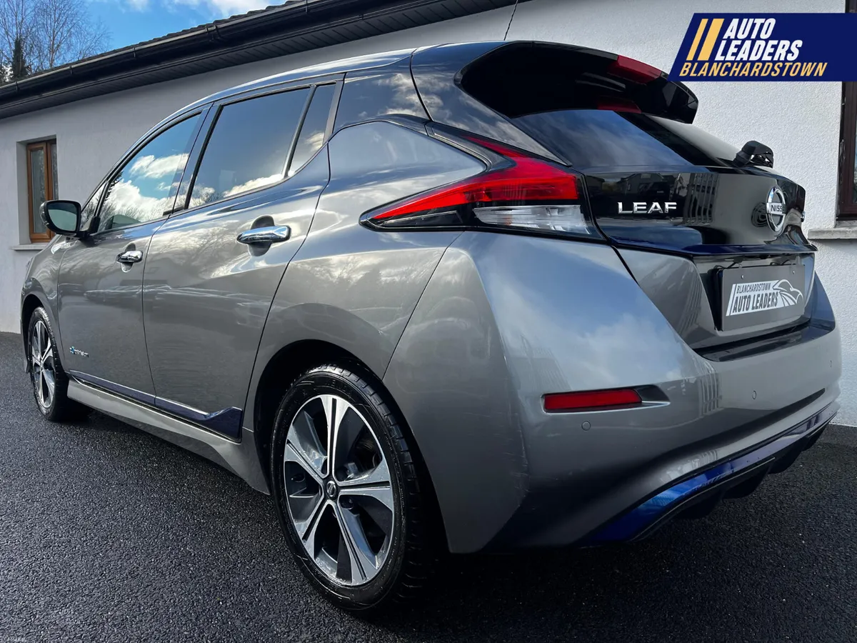 (202) NISSAN LEAF EV SV PREMIUM 40KWH NAV LOW KM - Image 4