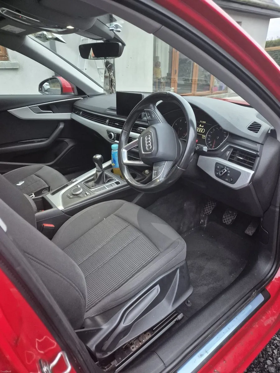 Audi A4 2017 - Image 3