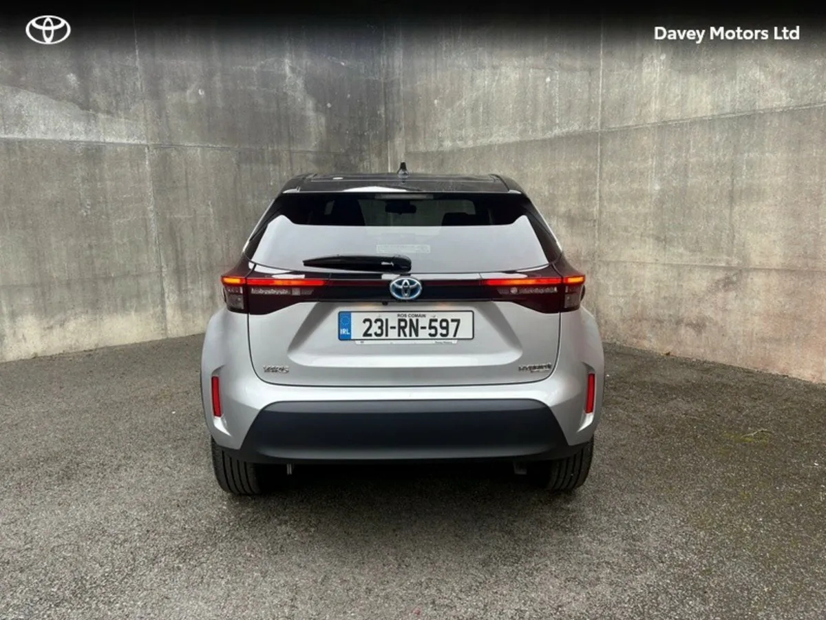 Toyota Yaris Cross CR CROSS LUNA SPORT 4DR AUTO - Image 3