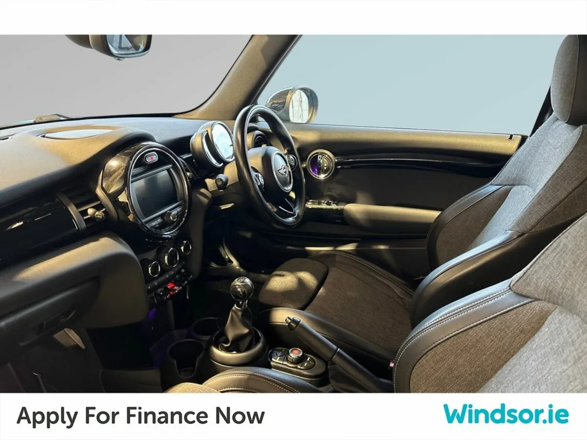 Mini Cooper Convertible - Image 4