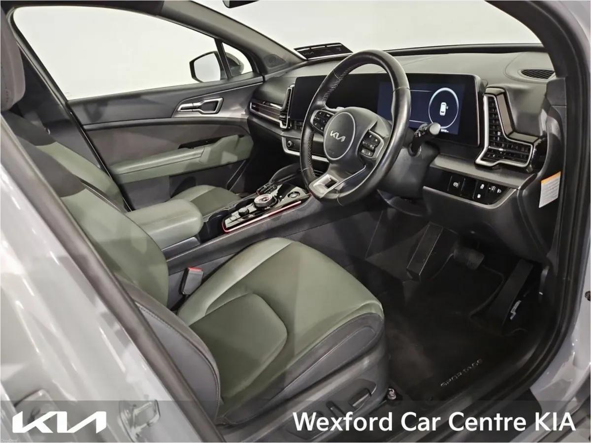 Kia Sportage Anniversary Edition Plug-in Hybrid - Image 3