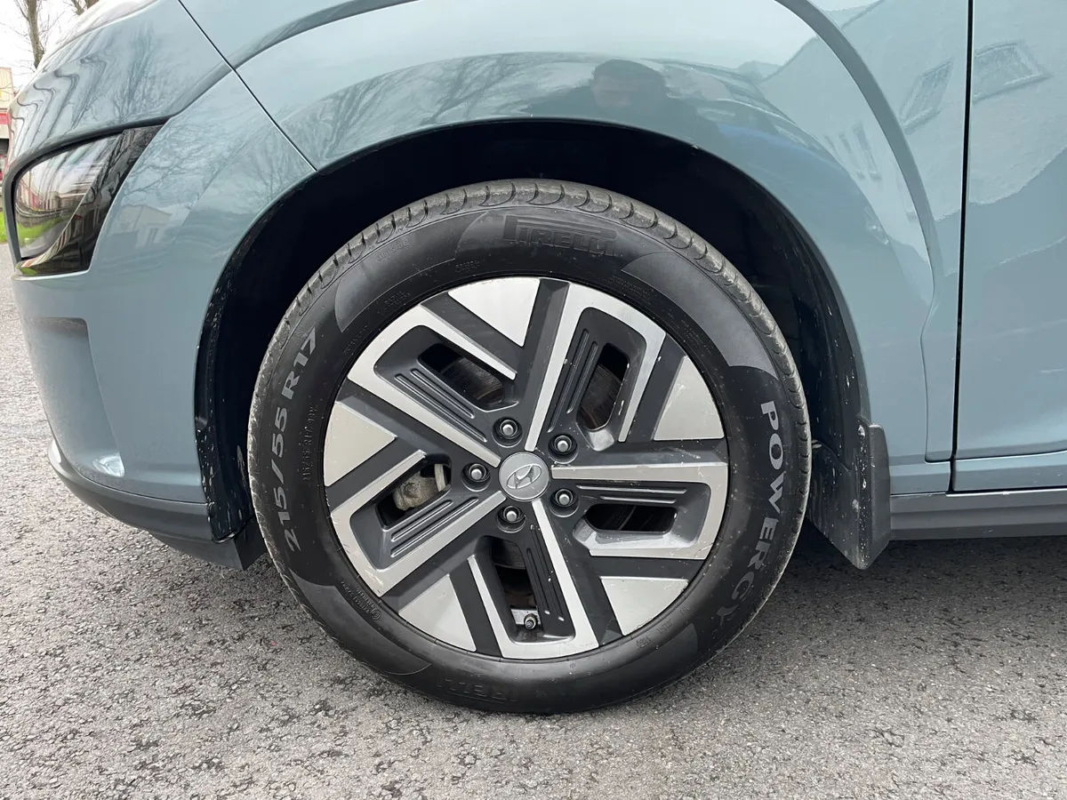 SE PREMIUM-64KW-LEATHER-IRISH CAR-APPLE PLAY- - Image 2