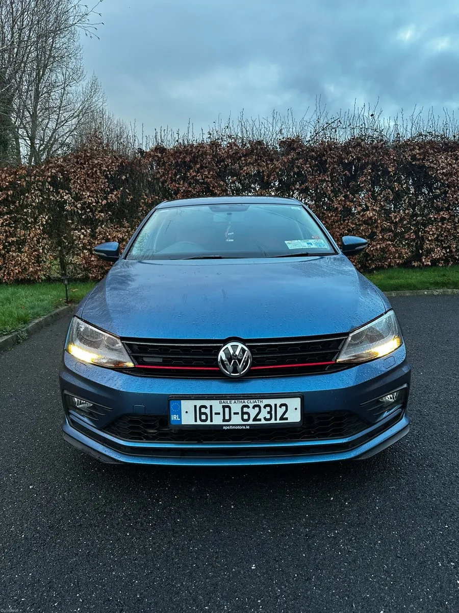 2016 Volkswagen Jetta - Image 3