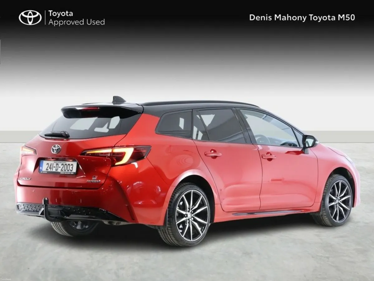 Toyota Corolla Touring Sports GR Sport Hybrid - Image 2
