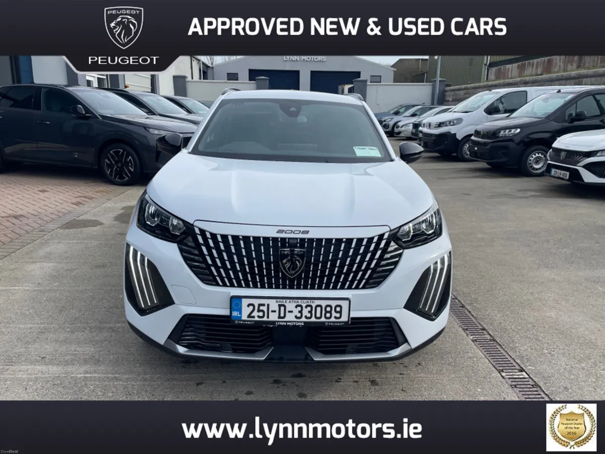 Peugeot 2008 ALLURE 1.2 MILD-HYBRID 136 - Image 3