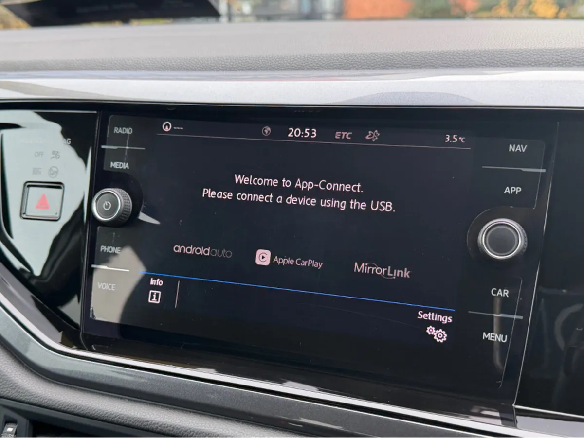 Volkswagen Polo 1.0 HIGHLINE AUTO ONLY 24000 KLM * - Image 2