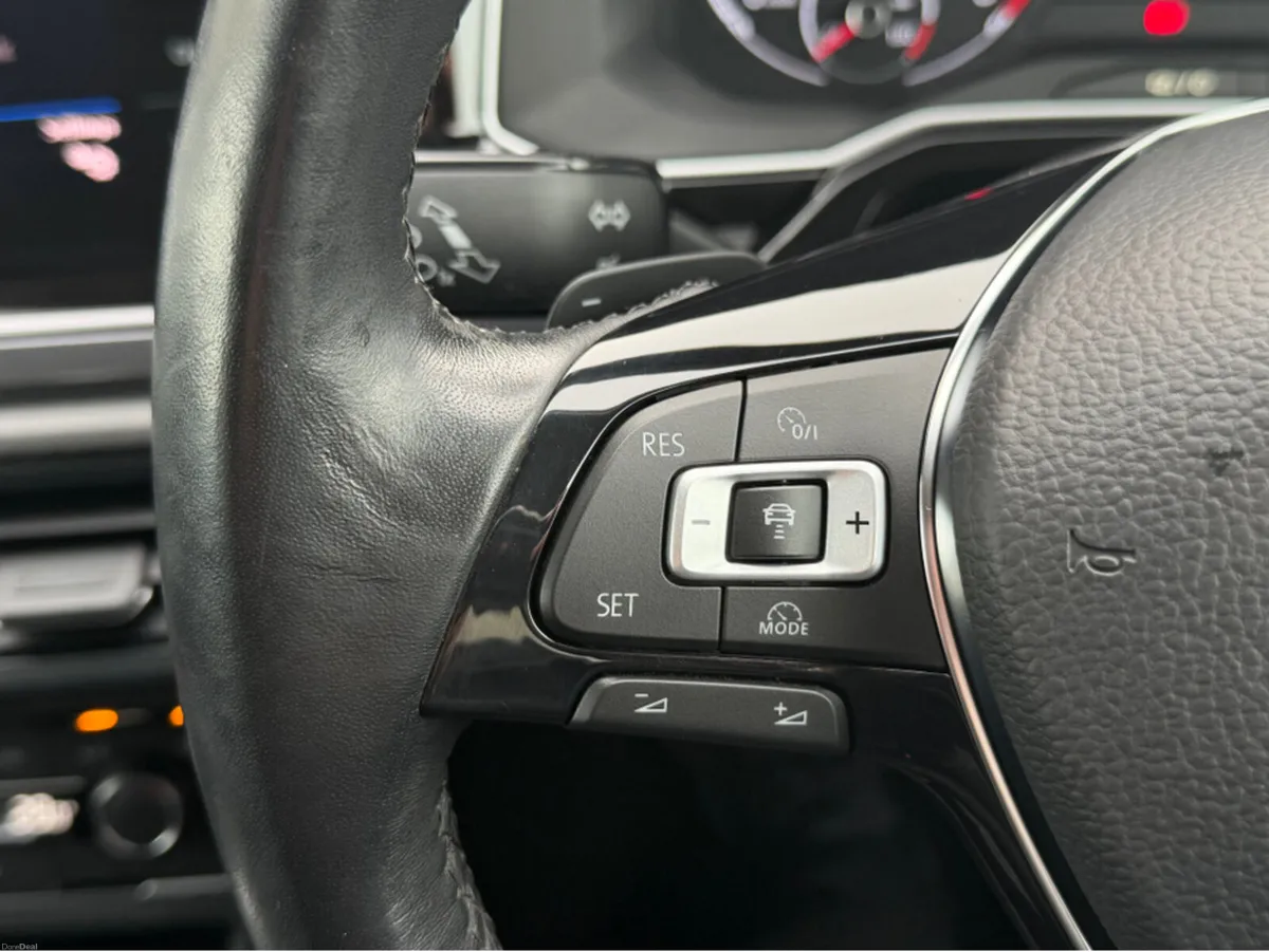 Volkswagen Polo 1.0 HIGHLINE AUTO ONLY 24000 KLM * - Image 3