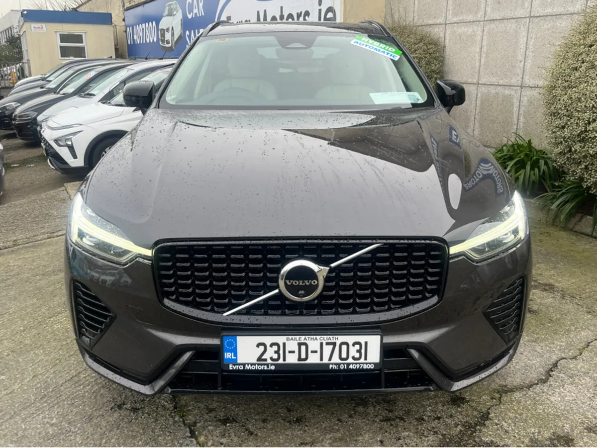 Volvo XC60 T6 PHEV PLUS DARK AWD 2.0 PETROL //PANO - Image 2