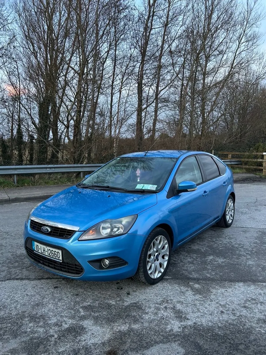 Ford Focus 2010 - Image 1