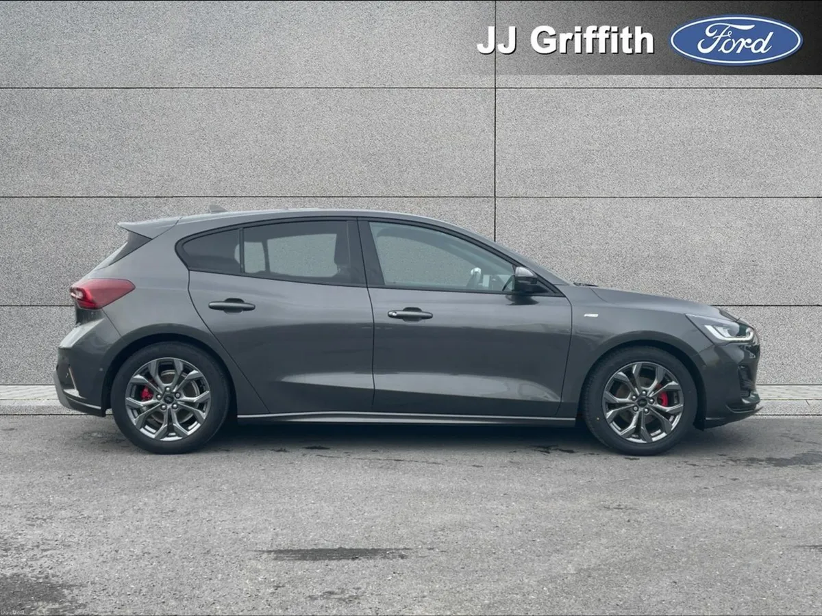 Ford Focus ST-Line 1.0L EcoBoost 125PS mHEV - Image 4