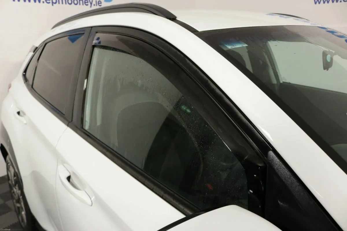 Hyundai KONA EXECUTIVE 1.6L PETROL AUTOMATIC COMPA - Image 4