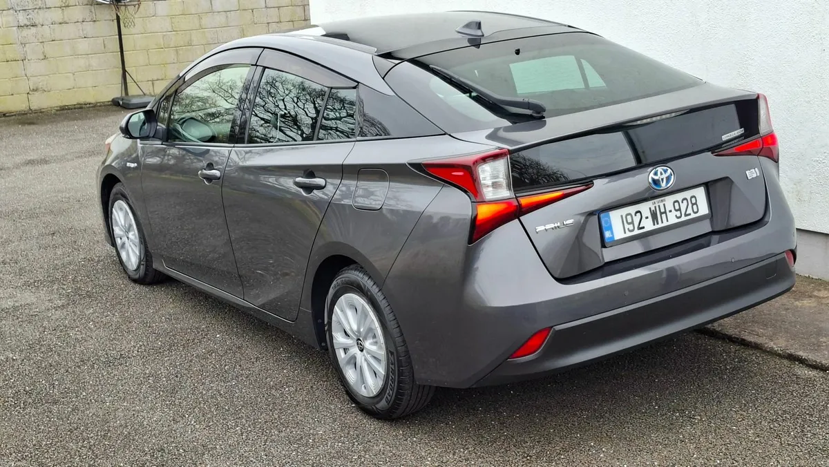 Toyota Prius 2019 - Image 4
