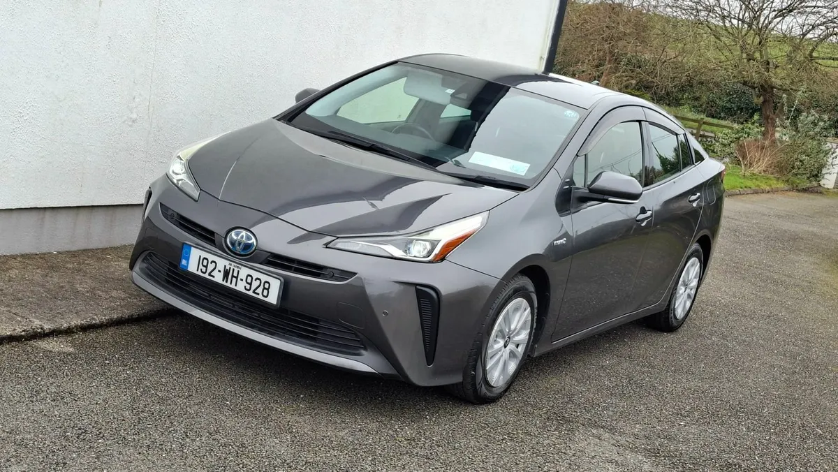 Toyota Prius 2019 - Image 1