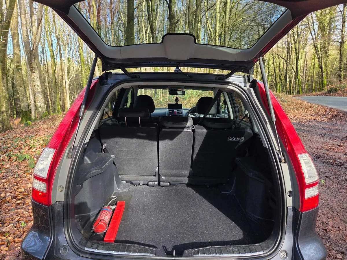 Honda CR-V 2011 - Image 2