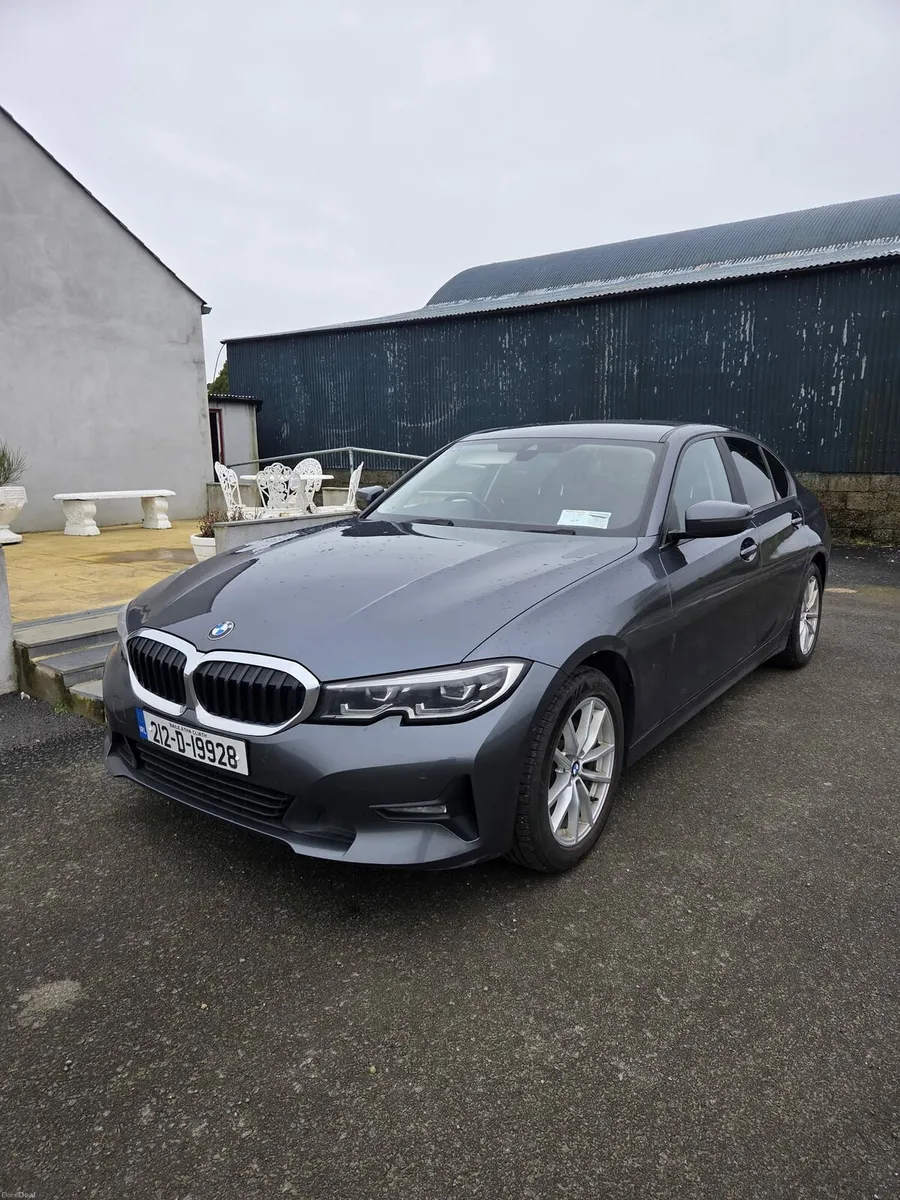 BMW 3 Series Saloon - Image 1