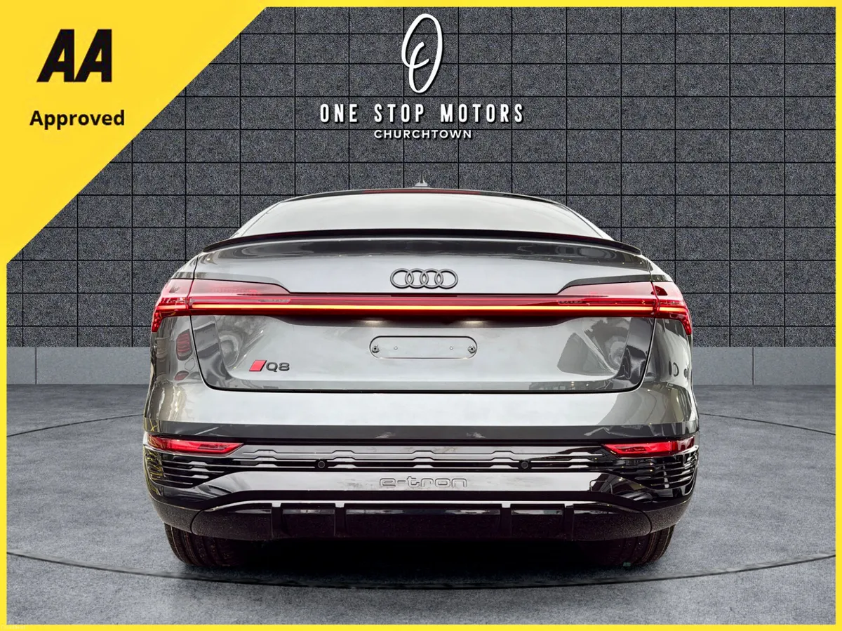 2024 Audi Q8 E-Tron 55 QUATTRO SLINE *BLACK ED* - Image 6