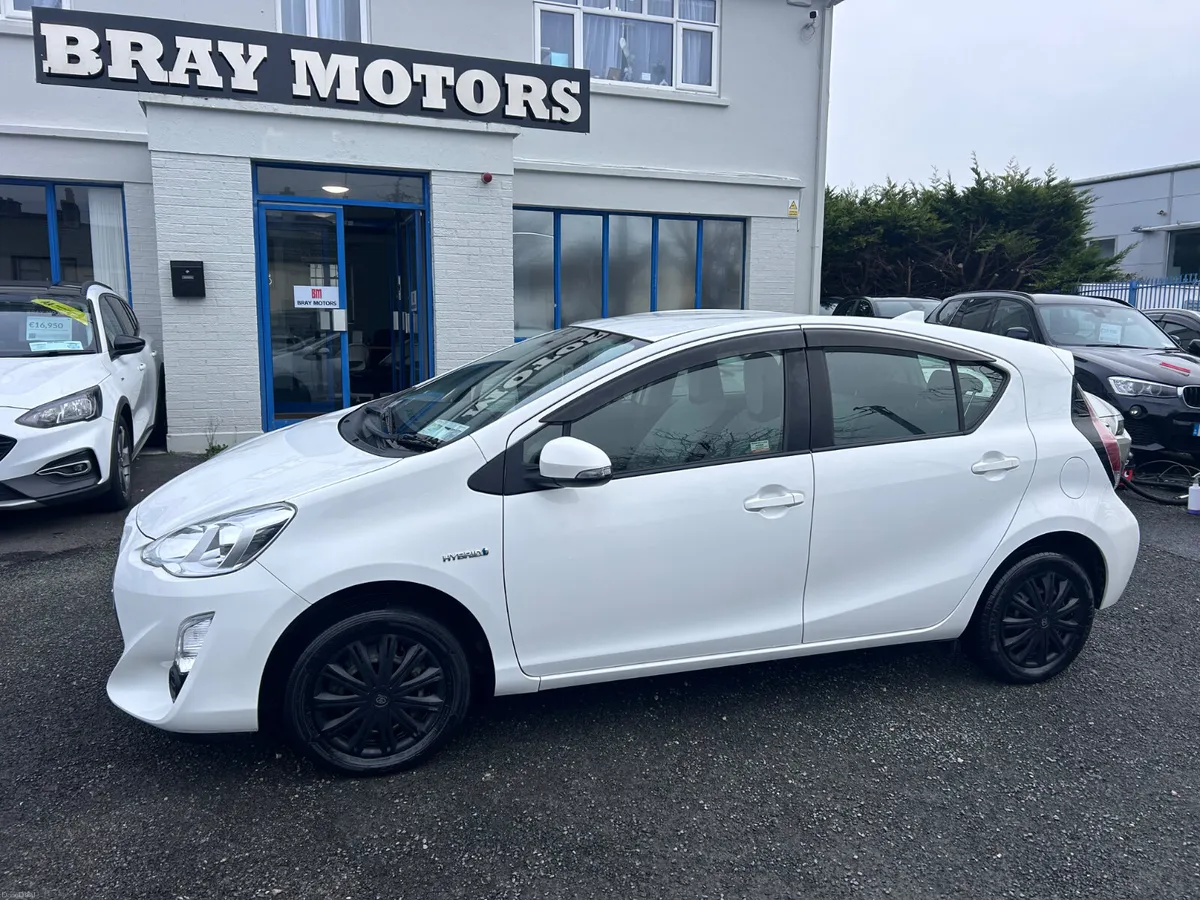 2015 TOYOTA AQUA 1.5 PETROL HYBRID AUTO LOW KMS - Image 1