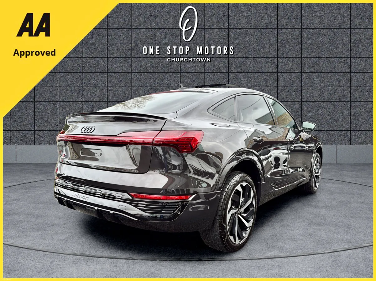 2024 Audi Q8 ETRON 55 QUATTRO SLINE BLK E*PAN ROOF - Image 3