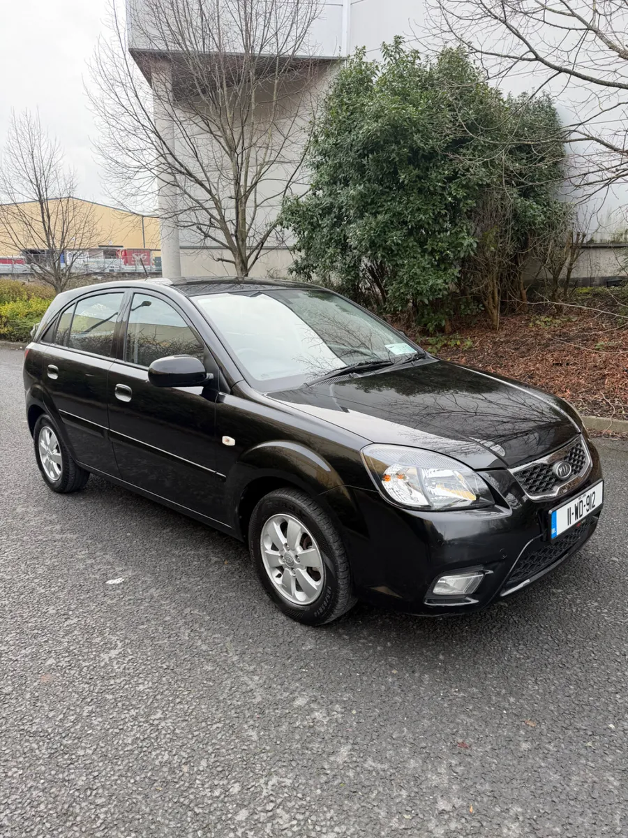Kia Rio 2011 1.4 - Image 1
