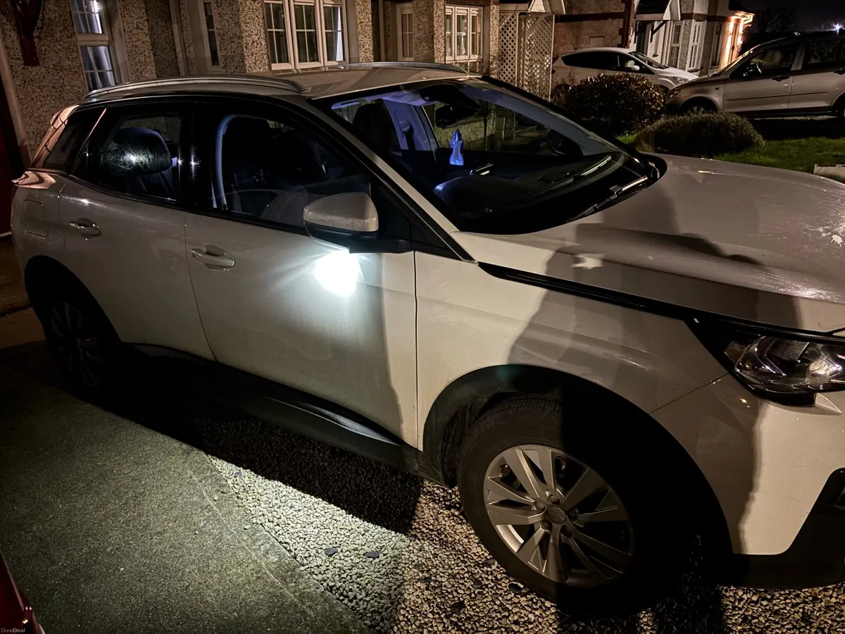 Peugeot 3008 automatic - Image 1