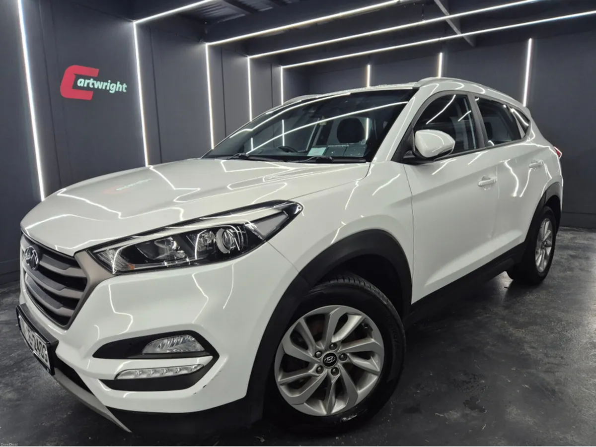 Hyundai Tucson 1.7 CRDI SE NAV BL/DR 5 5DR - Image 1