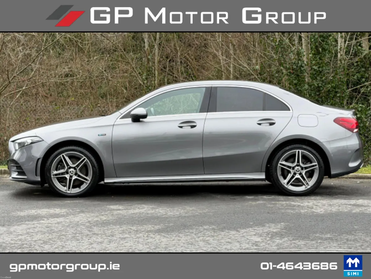 Mercedes-Benz A-Class 250 AMG LINE EXECUTIVE *1 YE - Image 3