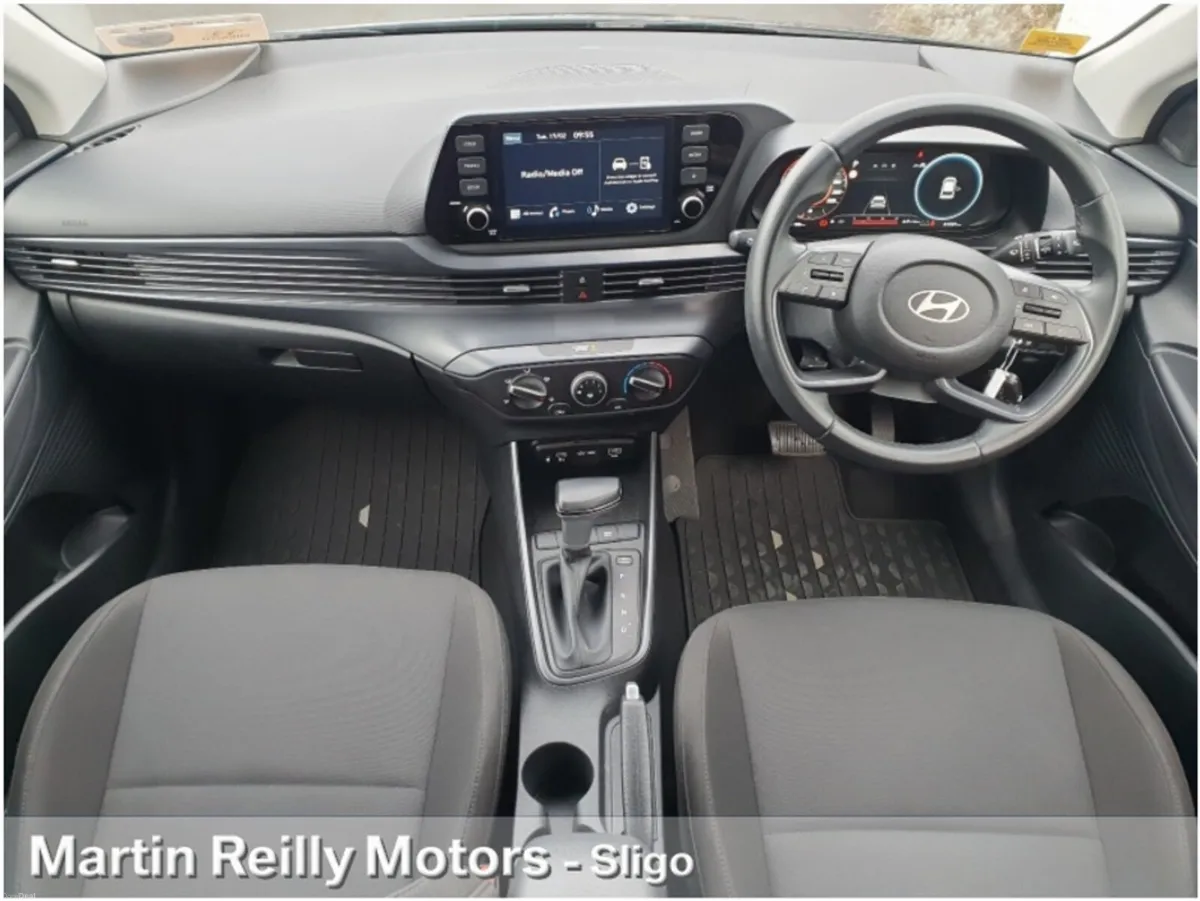 Hyundai i20 Deluxe Plus Auto - Image 2