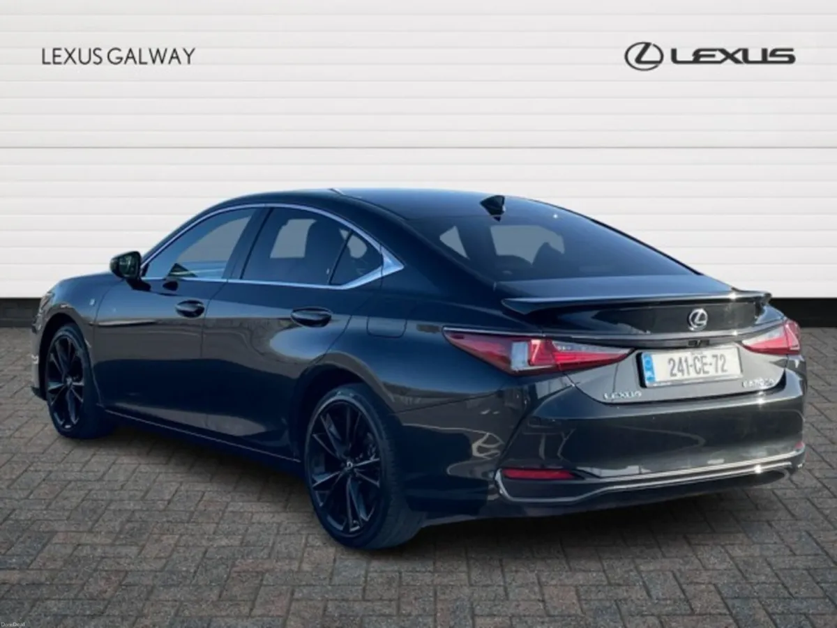 Lexus ES F SPORT (Cloud Navi & Carplay) // Remote - Image 2