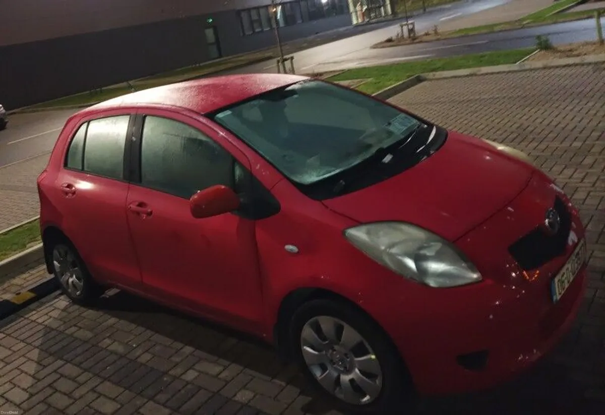 2006 Toyota Yaris - Image 2