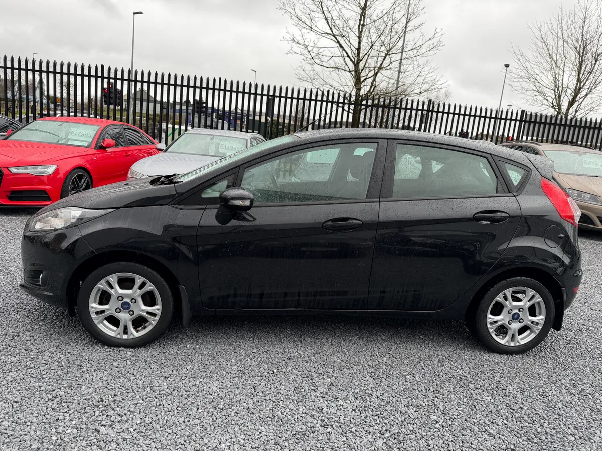 *LOW KM* 2013 (131) Ford Fiesta 1.25 60PS Zetec - Image 4
